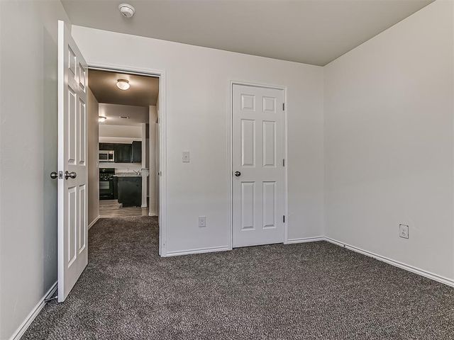 746 W Lola Drive, Mustang, OK 73064