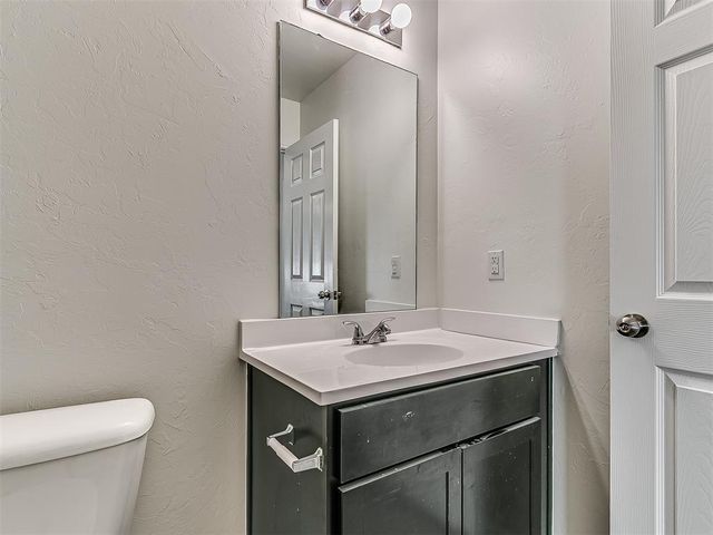 746 W Lola Drive, Mustang, OK 73064