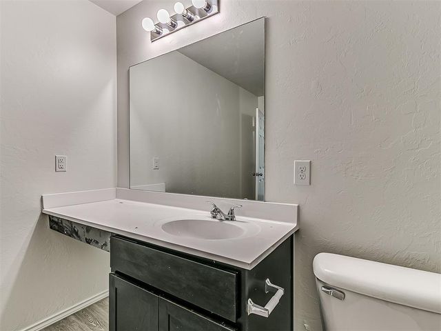 746 W Lola Drive, Mustang, OK 73064