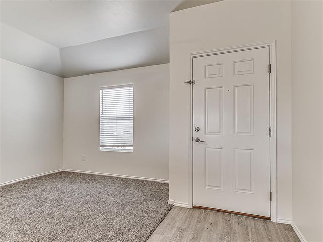 746 W Lola Drive, Mustang, OK 73064