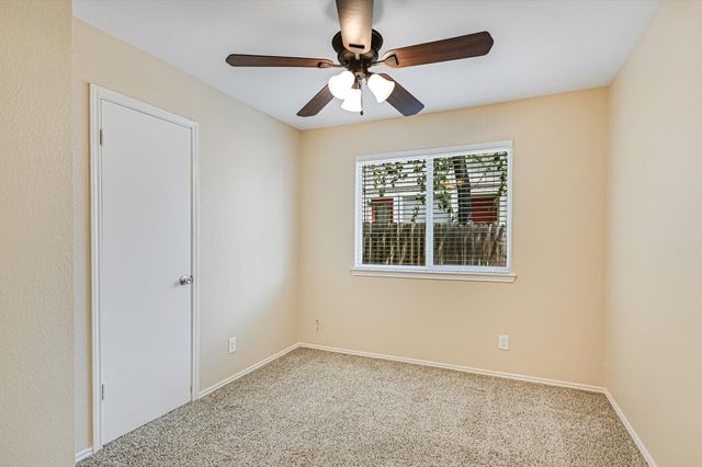 519 Cutty TRL B, Lakeway, TX 78734