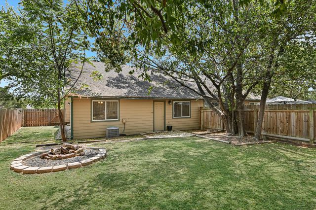 519 Cutty TRL B, Lakeway, TX 78734