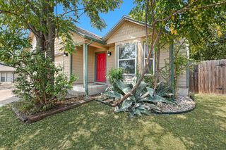 519 Cutty TRL B, Lakeway, TX 78734