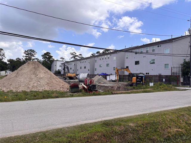 422 Martin Street, Houston, TX 77018