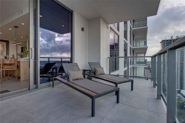 275 1ST AVENUE S 1701, St Petersburg, FL 33701