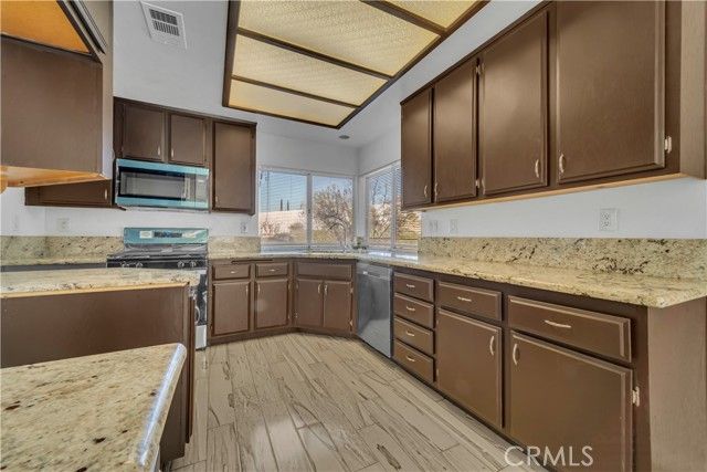 36418 Ramona, Palmdale, CA 93550