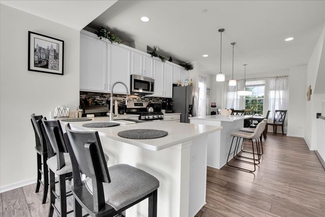 2937 Madison Drive, Naperville, IL 60564