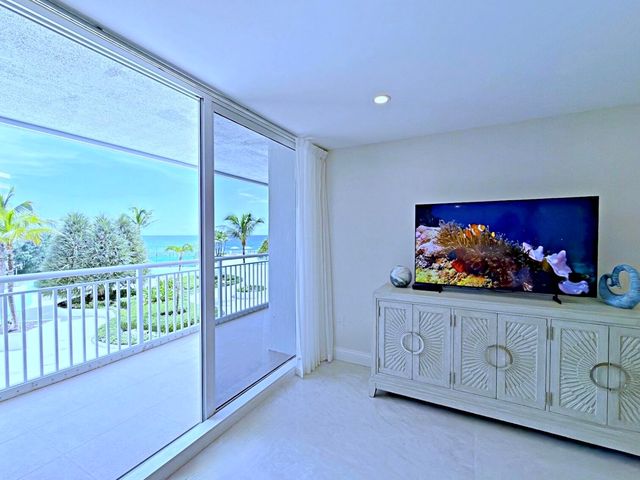 3546 S Ocean Boulevard 422, South Palm Beach, FL 33480