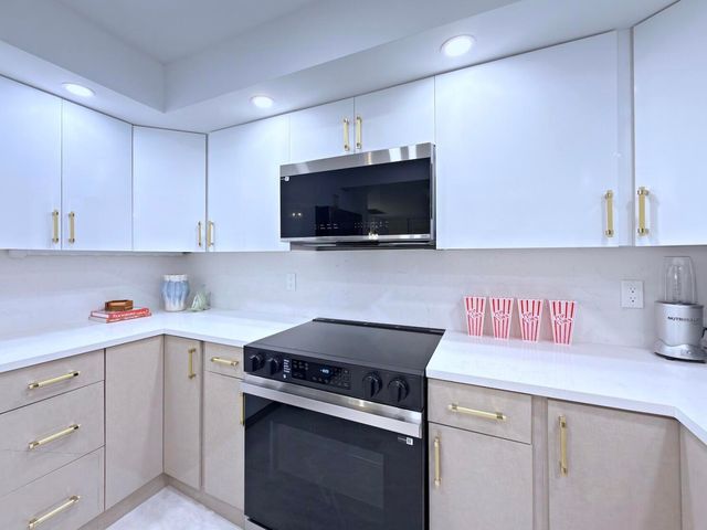 3546 S Ocean Boulevard 422, South Palm Beach, FL 33480