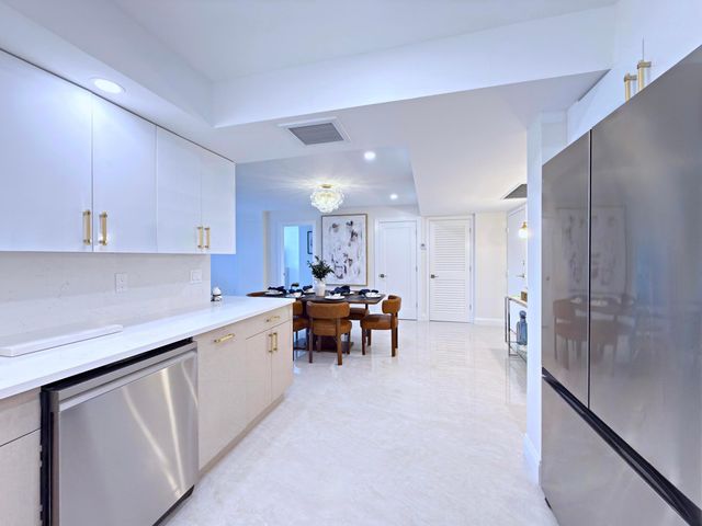 3546 S Ocean Boulevard 422, South Palm Beach, FL 33480