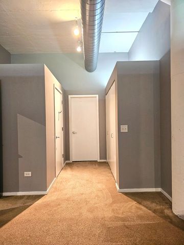 2323 W Pershing Road 230, Chicago, IL 60609