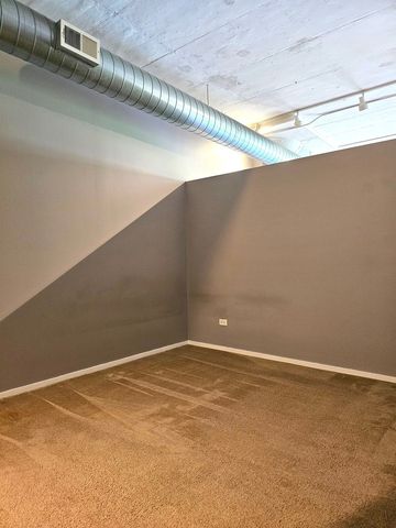 2323 W Pershing Road 230, Chicago, IL 60609