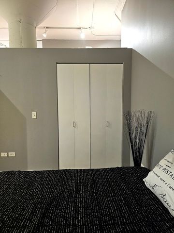 2323 W Pershing Road 230, Chicago, IL 60609