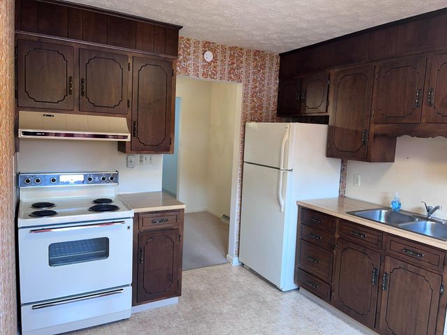 30 WILLIAM PENN DR, Chambersburg, PA 17201