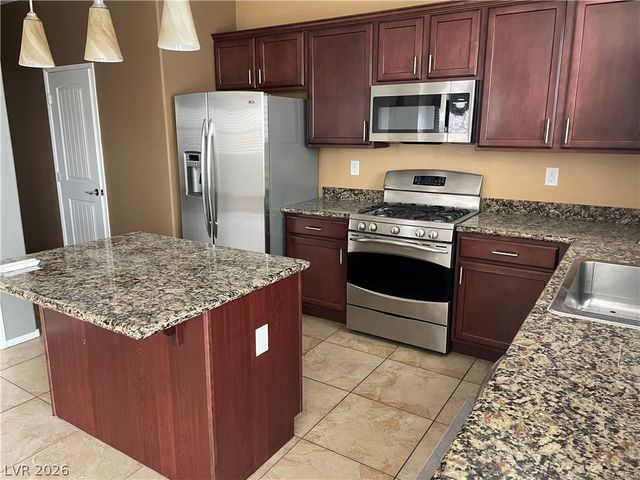 7012 Delta Falls Street, Las Vegas, NV 89166