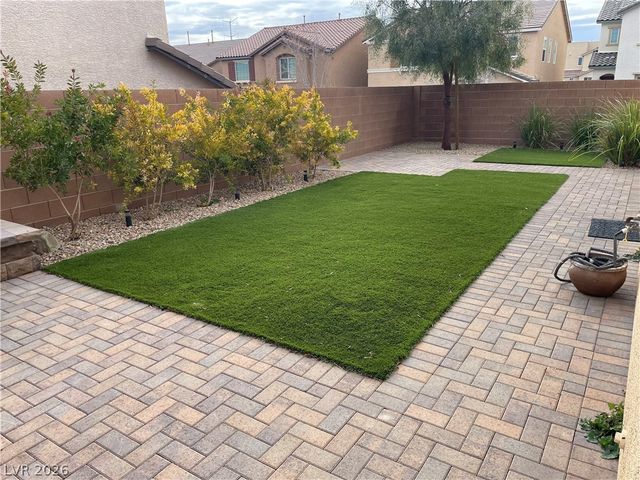 7012 Delta Falls Street, Las Vegas, NV 89166