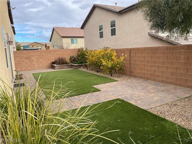 7012 Delta Falls Street, Las Vegas, NV 89166