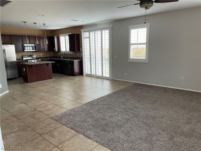 7012 Delta Falls Street, Las Vegas, NV 89166