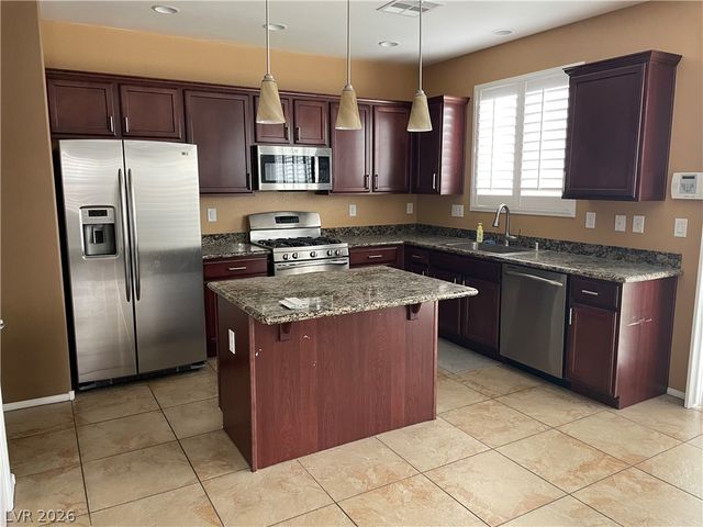 7012 Delta Falls Street, Las Vegas, NV 89166