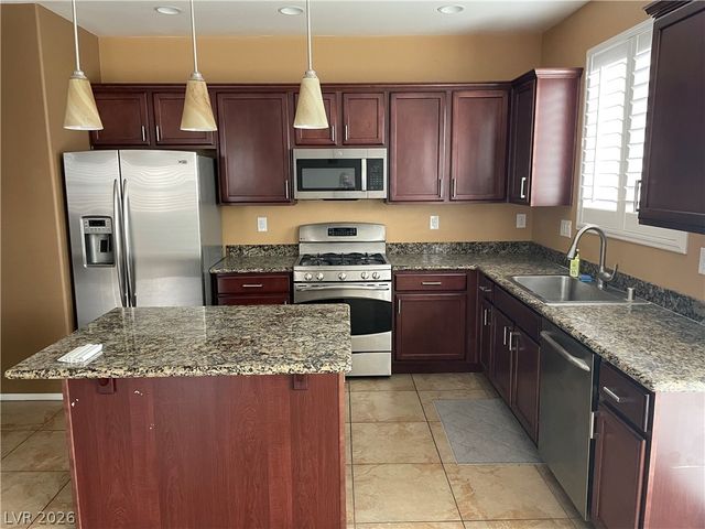 7012 Delta Falls Street, Las Vegas, NV 89166