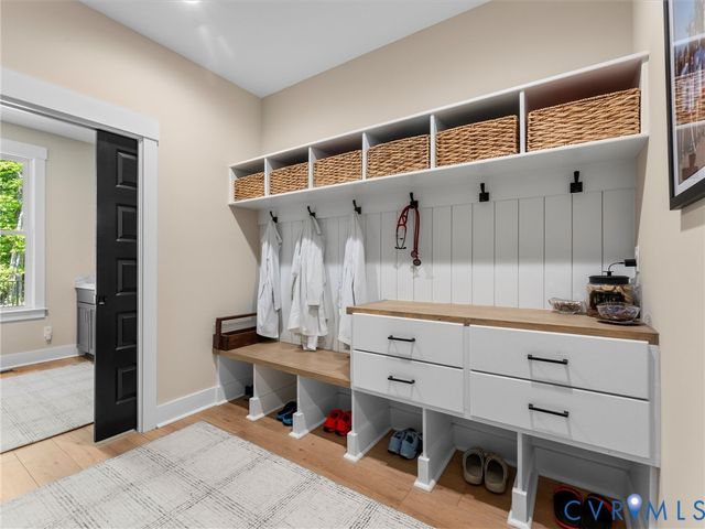 900 Dalmore Dr, Midlothian, VA 23113