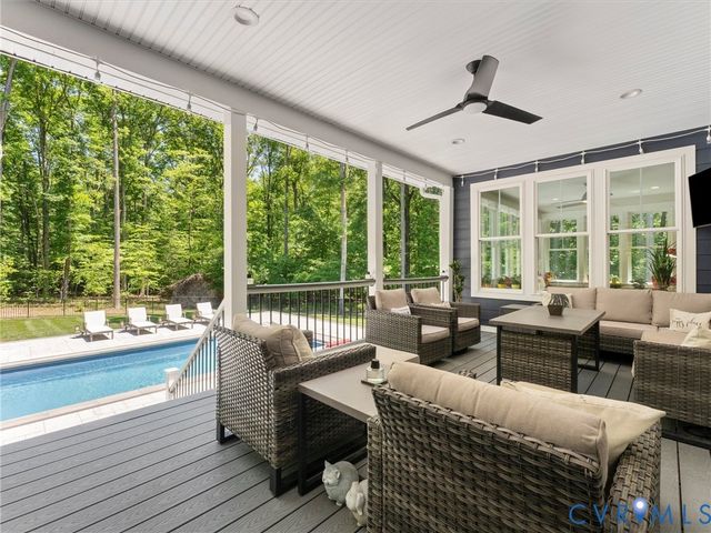900 Dalmore Dr, Midlothian, VA 23113