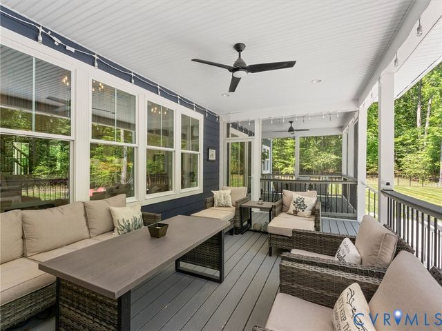 900 Dalmore Dr, Midlothian, VA 23113