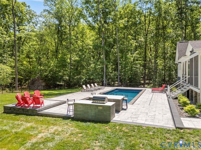 900 Dalmore Dr, Midlothian, VA 23113