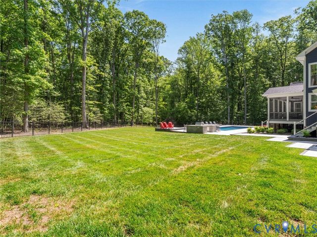 900 Dalmore Dr, Midlothian, VA 23113