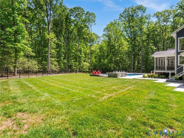 900 Dalmore Dr, Midlothian, VA 23113
