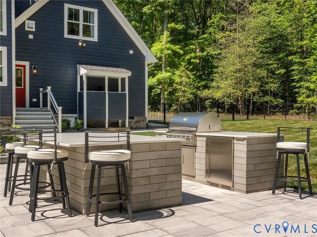 900 Dalmore Dr, Midlothian, VA 23113