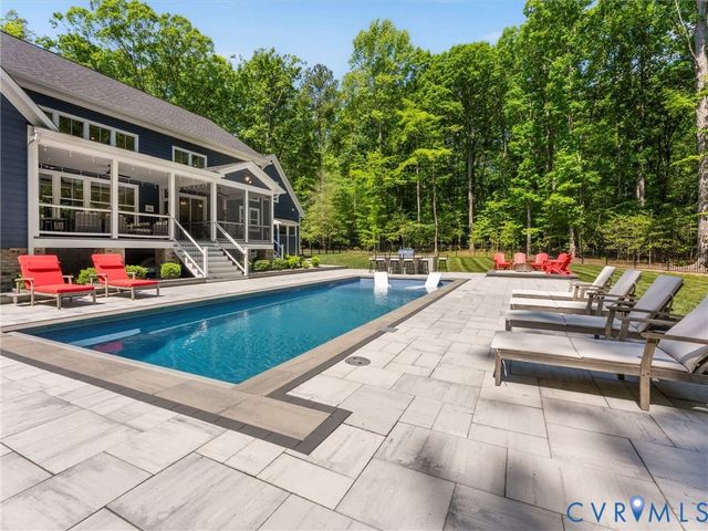 900 Dalmore Dr, Midlothian, VA 23113