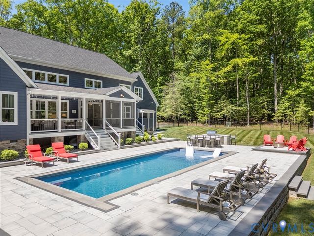 900 Dalmore Dr, Midlothian, VA 23113