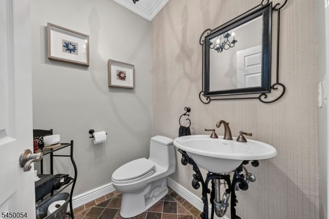 22 Jarombek Dr, Montville Twp., NJ 07082