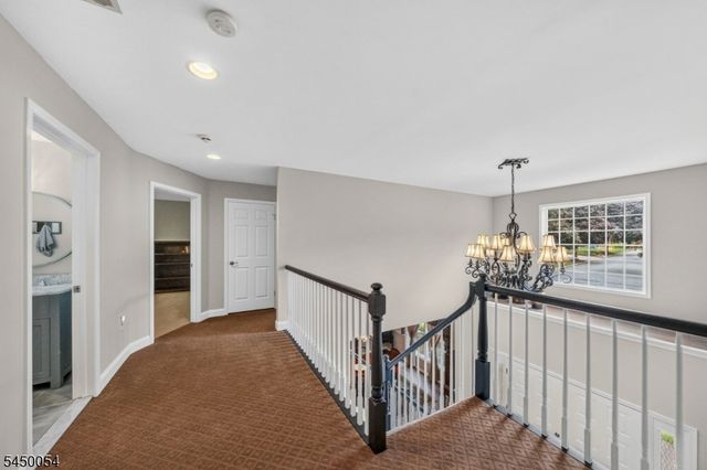 22 Jarombek Dr, Montville Twp., NJ 07082