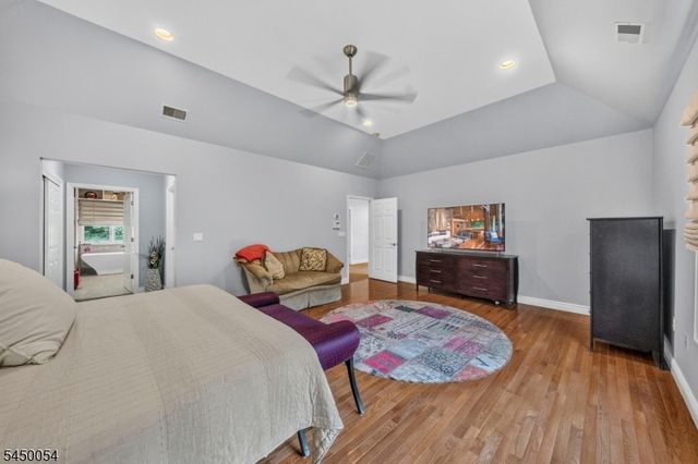 22 Jarombek Dr, Montville Twp., NJ 07082