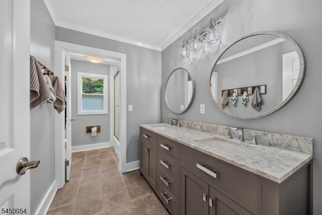 22 Jarombek Dr, Montville Twp., NJ 07082