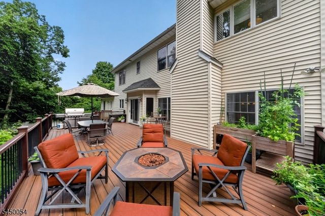 22 Jarombek Dr, Montville Twp., NJ 07082