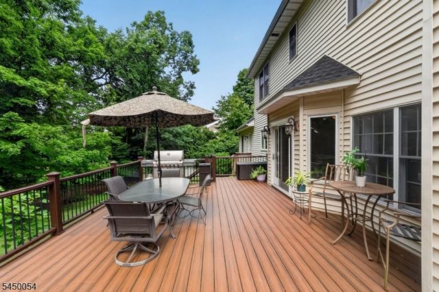 22 Jarombek Dr, Montville Twp., NJ 07082