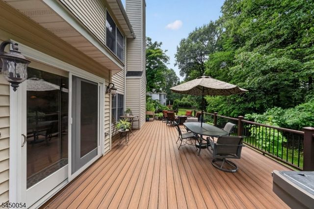 22 Jarombek Dr, Montville Twp., NJ 07082