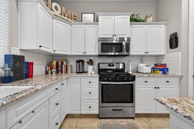 2098 E Axelson Drive, Fresno, CA 93730