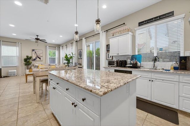 2098 E Axelson Drive, Fresno, CA 93730