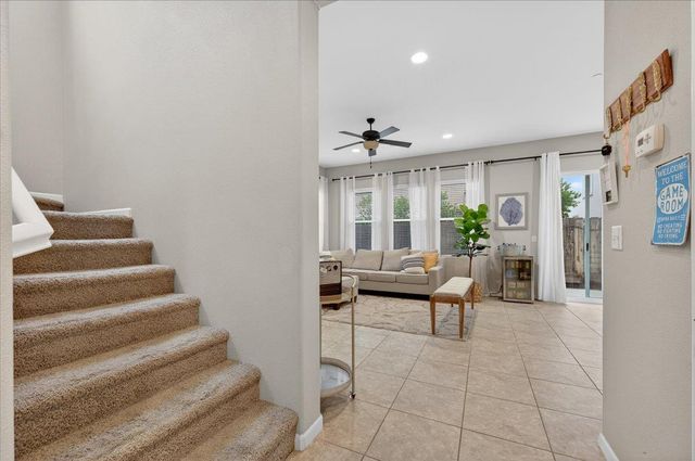 2098 E Axelson Drive, Fresno, CA 93730