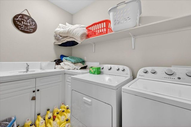 2098 E Axelson Drive, Fresno, CA 93730