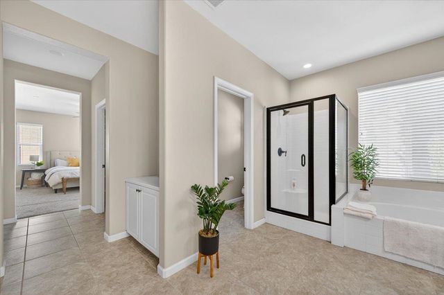 2098 E Axelson Drive, Fresno, CA 93730