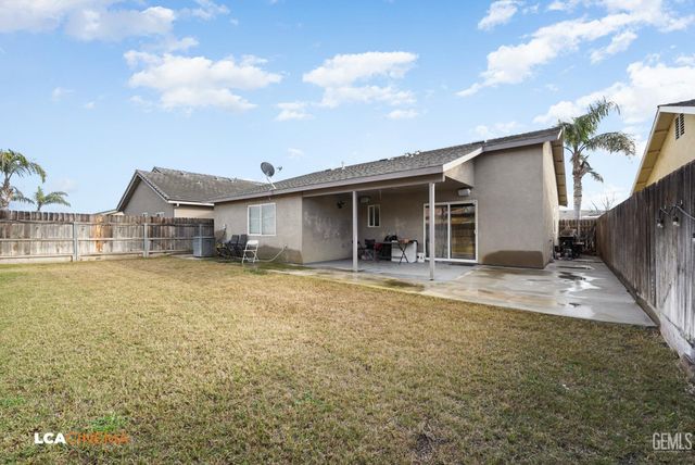 5612 McKee Road, Bakersfield, CA 93313