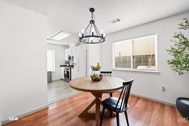 5612 McKee Road, Bakersfield, CA 93313