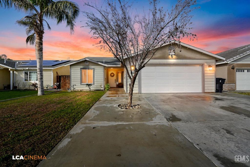 5612 McKee Road, Bakersfield, CA 93313