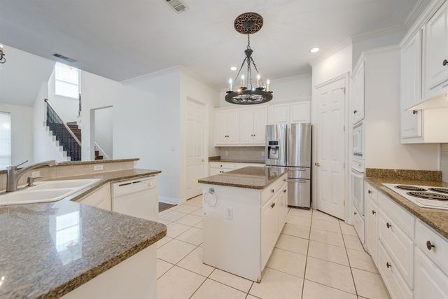 1404 Clearwater Court, Grapevine, TX 76051