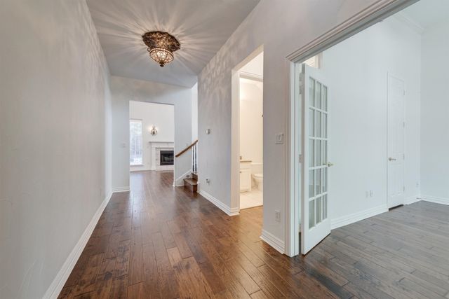 1404 Clearwater Court, Grapevine, TX 76051